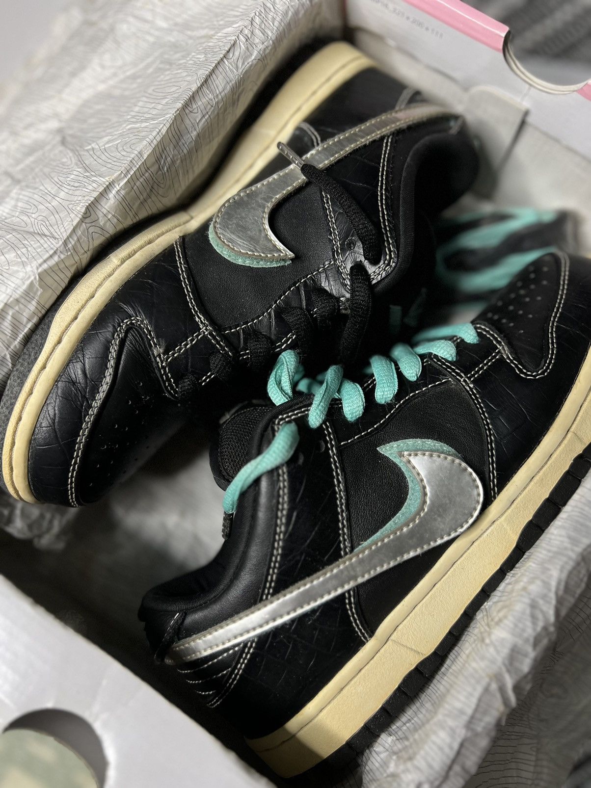 Diamond Supply Co. × Nike Nike Sb Dunk Low X Diamond Supply Size US 7.5 / EU 40-41 - 2 Thumbnail