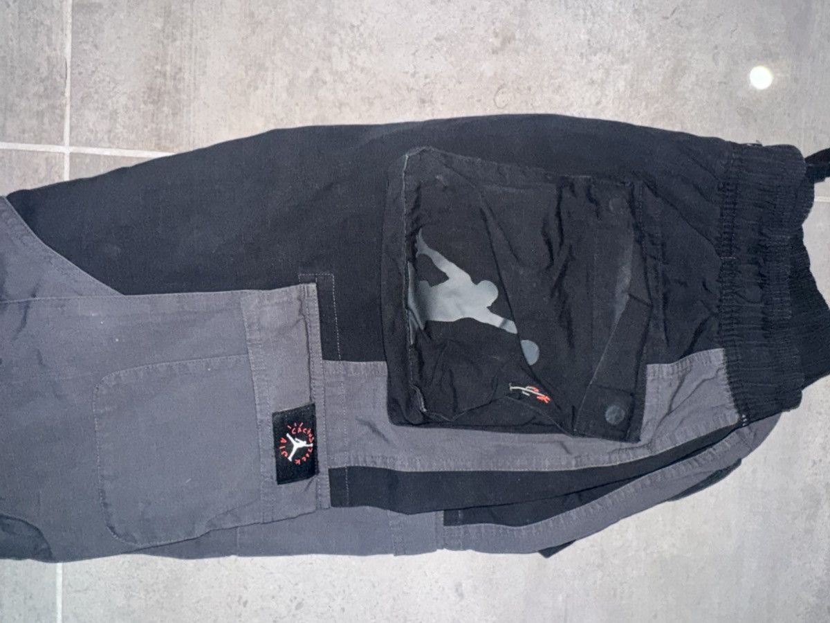 Jordan Brand Jordan x Cactus Jack Cargo pants black rare large Size US 34 / EU 50 - 6 Thumbnail
