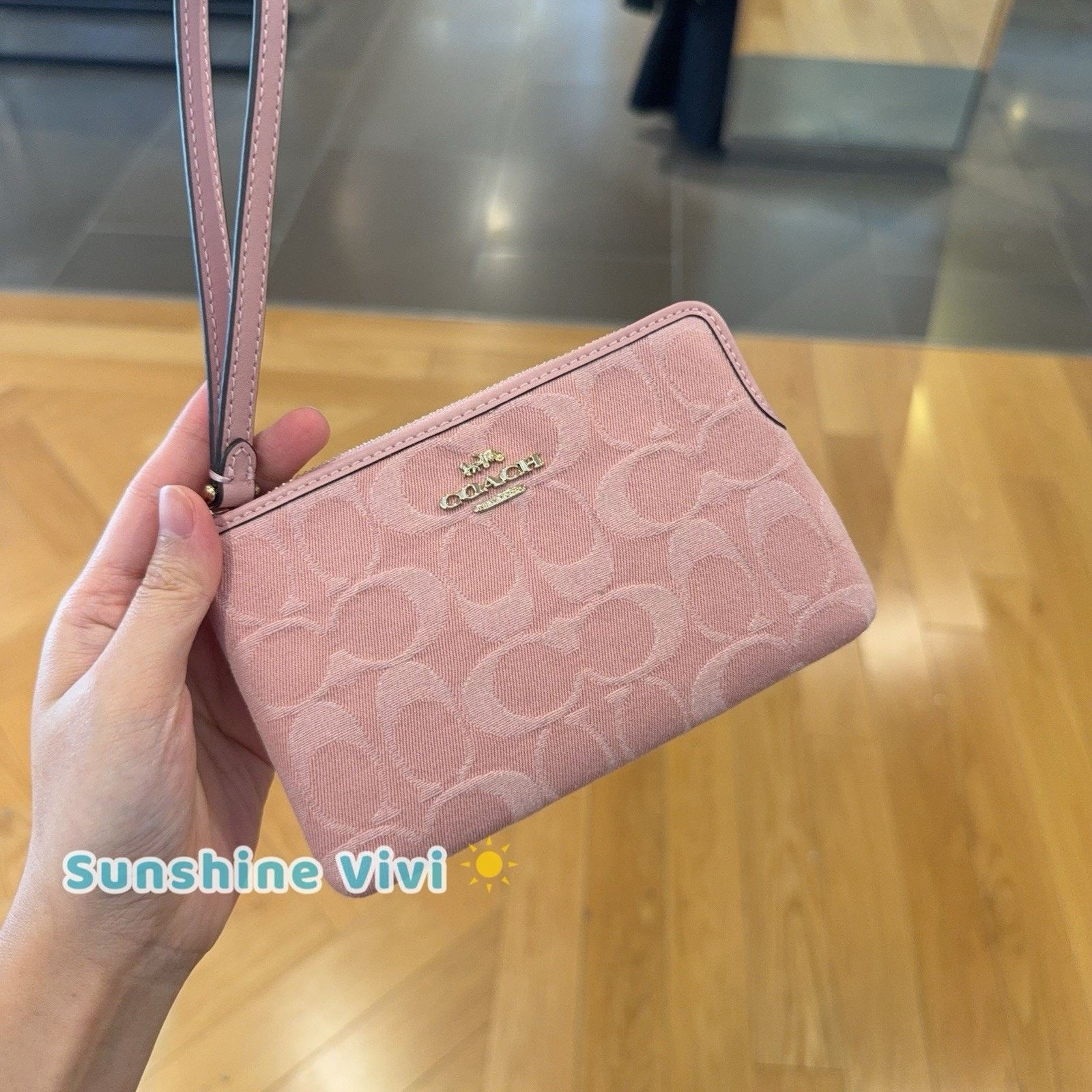 Coach NWT Coach Corner Zip Wristlet CDF27 denim/Light Pink Size ONE SIZE - 1 Thumbnail