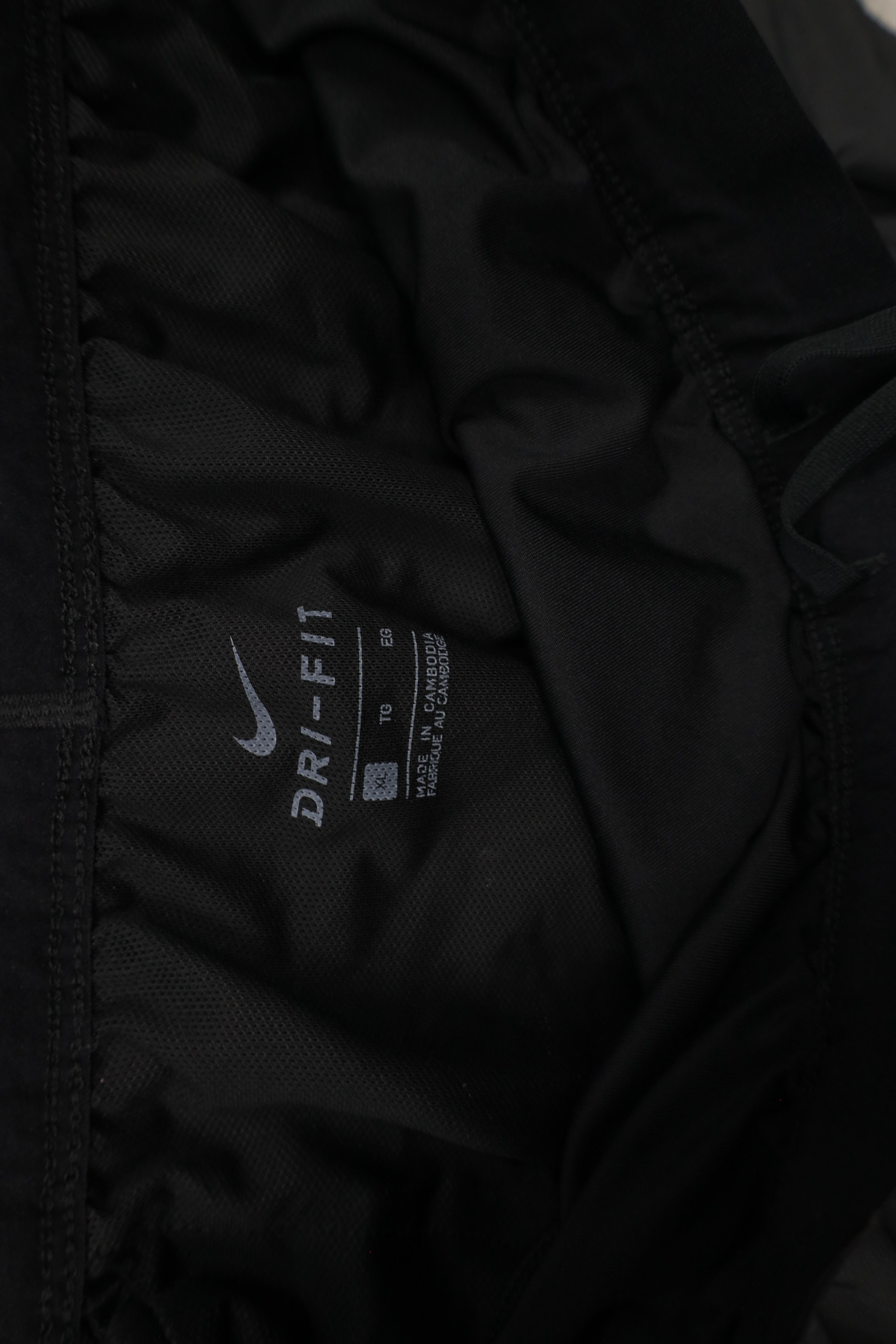 Nike × Vintage Nike Reflective Lined Running Jogging Gym Shorts Black Size US 36 / EU 52 - 9 Thumbnail