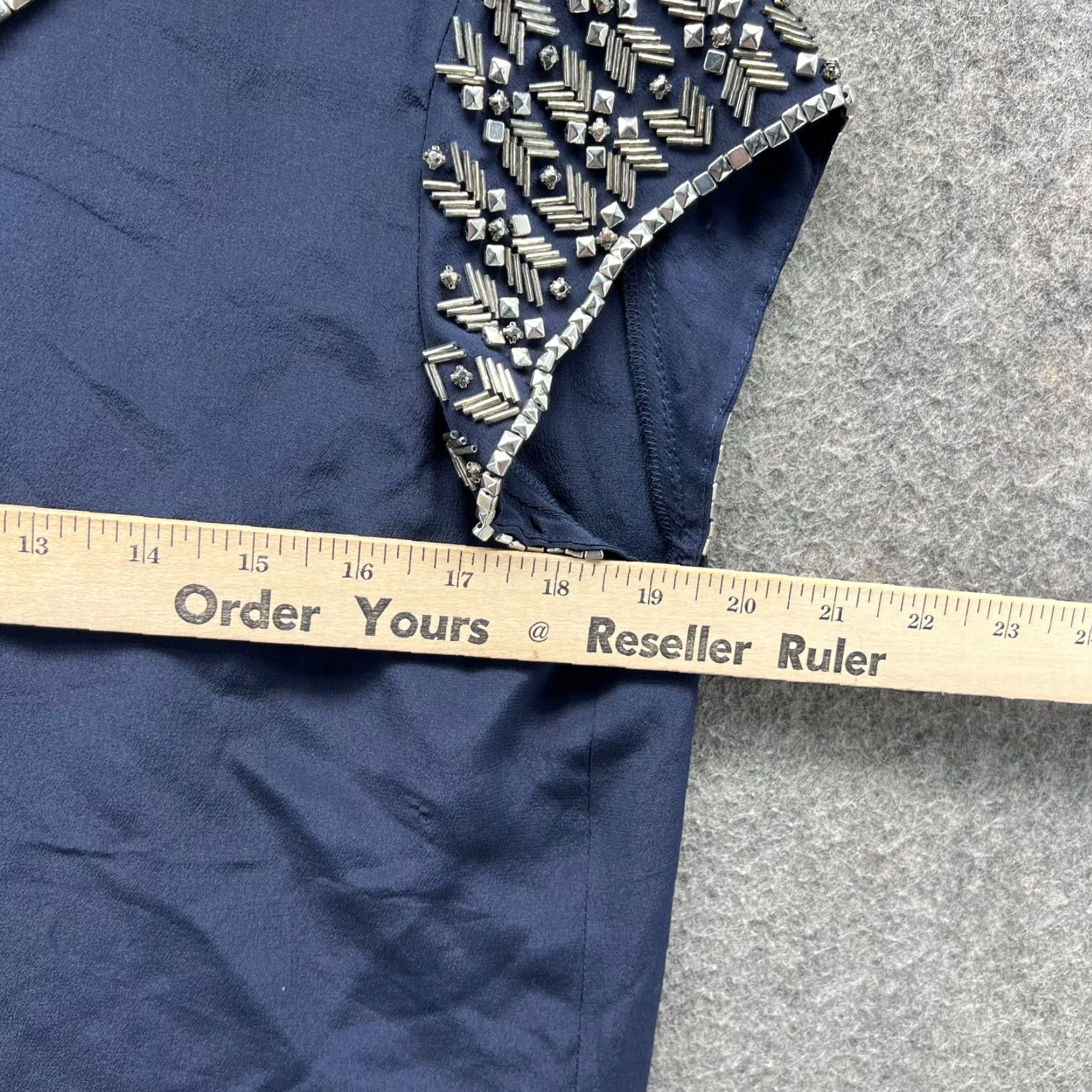 Rebecca Taylor VINTAGE Rebecca Taylor Shirt Womens 0 Blue Silk Sleeveless Blouse Top Dress Up Party/Cocktail Casual Top Womens 0 Blue Navy Silk Sleeveless Blouse Top Size XS / US 0-2 / IT 36-38 - 4 Thumbnail