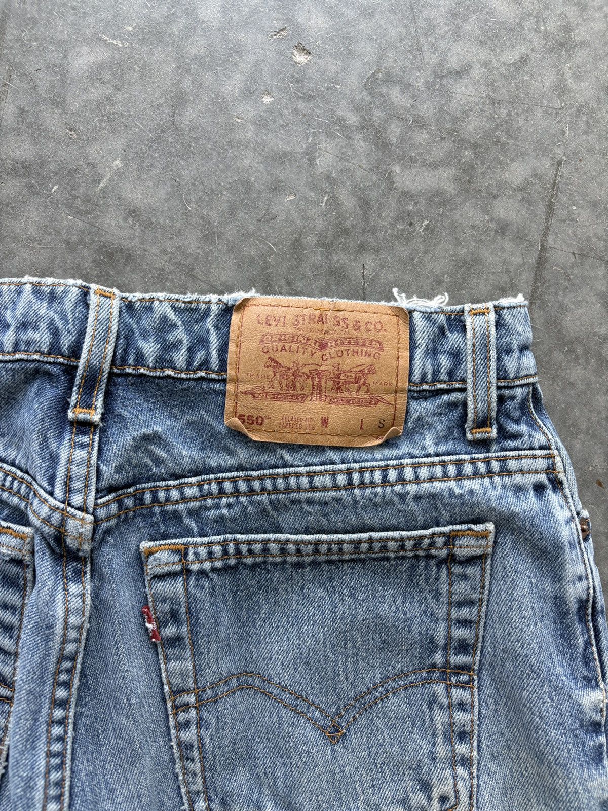 Levi's Vintage 90s Levis 550 Denim Shorts Baggy Distressed Skater Size US 31 - 7 Thumbnail
