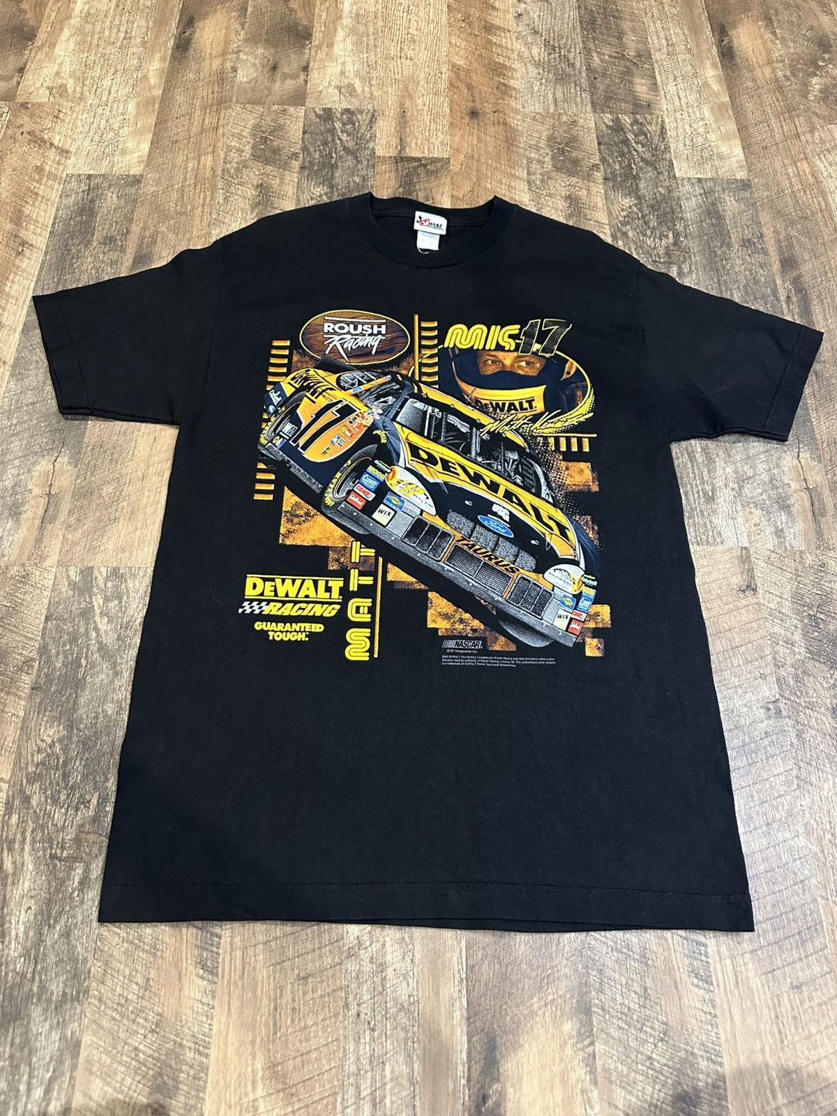 NASCAR Vintage 2005 Y2K DeWalt Racing Matt 17 Big Print Tee Shirt Size US L / EU 52-54 / 3 - 1 Thumbnail