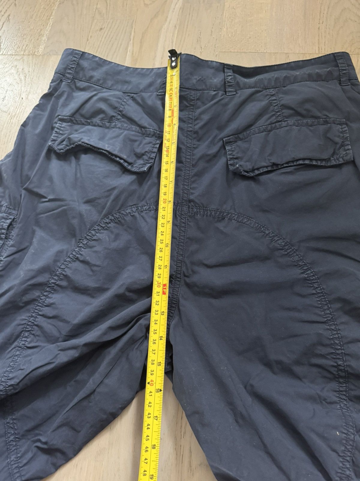 Givenchy GIVENCHY PANTS see ALL PHOTOS FOR TAPE MEASUREMENTS DESCRIPT Size US 32 / EU 48 - 7 Thumbnail