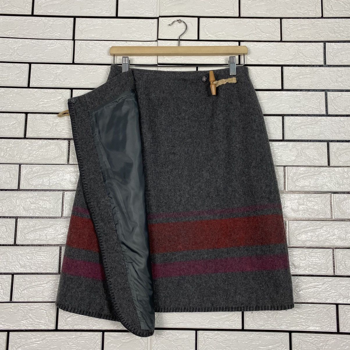 Japanese Brand Vintage Wool Skirt Striped Naf Naf Sport Issey Miyake Size 30" / US 8 / IT 44 - 14 Thumbnail
