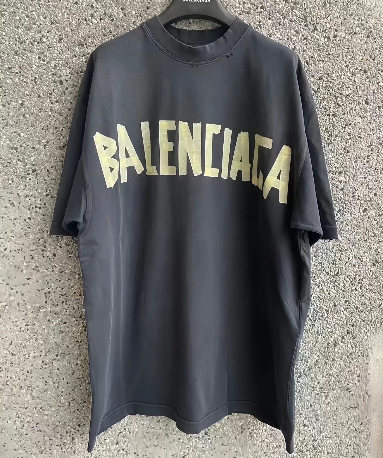 Balenciaga Balenciaga SS23 Tape Short Sleeve Size US M / EU 48-50 / 2 - 1 Thumbnail