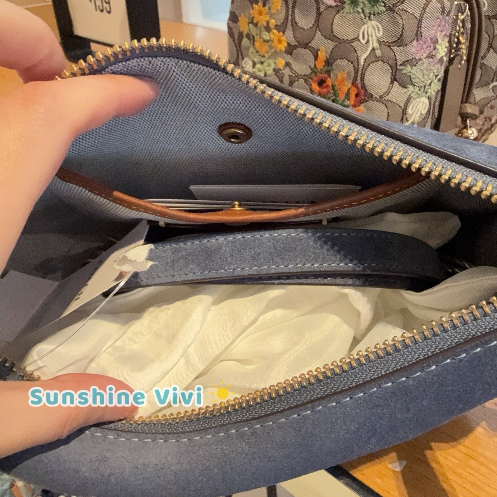 Coach NWT COACH Natural Grain Leather Waverly Bag Denim CDD78 Size ONE SIZE - 6 Thumbnail