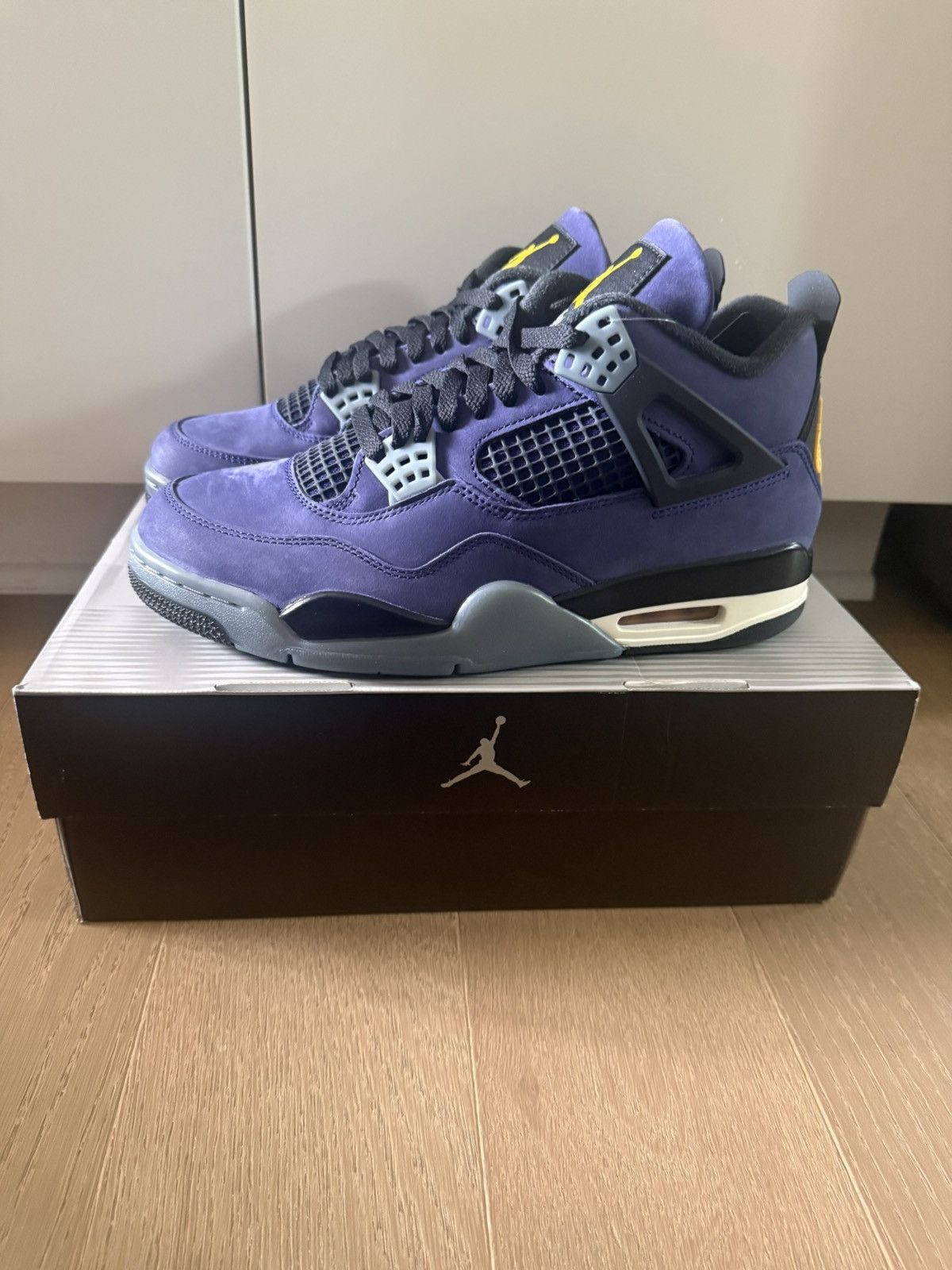 Jordan Brand Nike Air Jordan 4 Lakeshow Lakers FV5029-500 Men's Size 9 Size US 9 / EU 42 - 3 Thumbnail