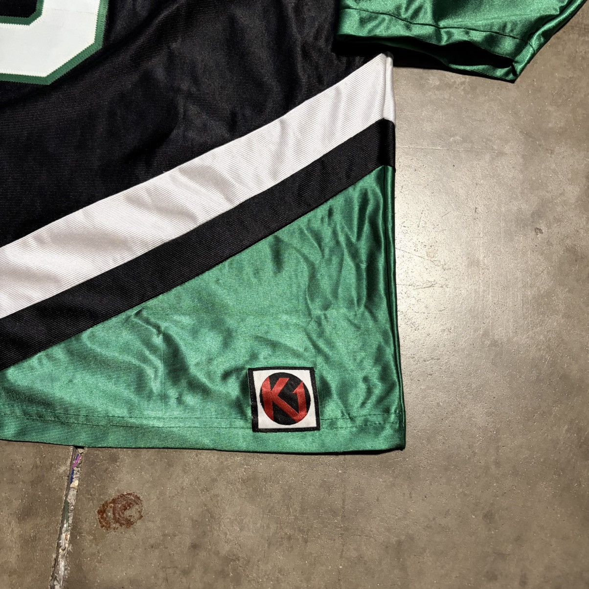 NCAA Vintage North Dakota Fighting Sioux Hockey Jersey Stafford Size US XL / EU 56 / 4 - 11 Thumbnail