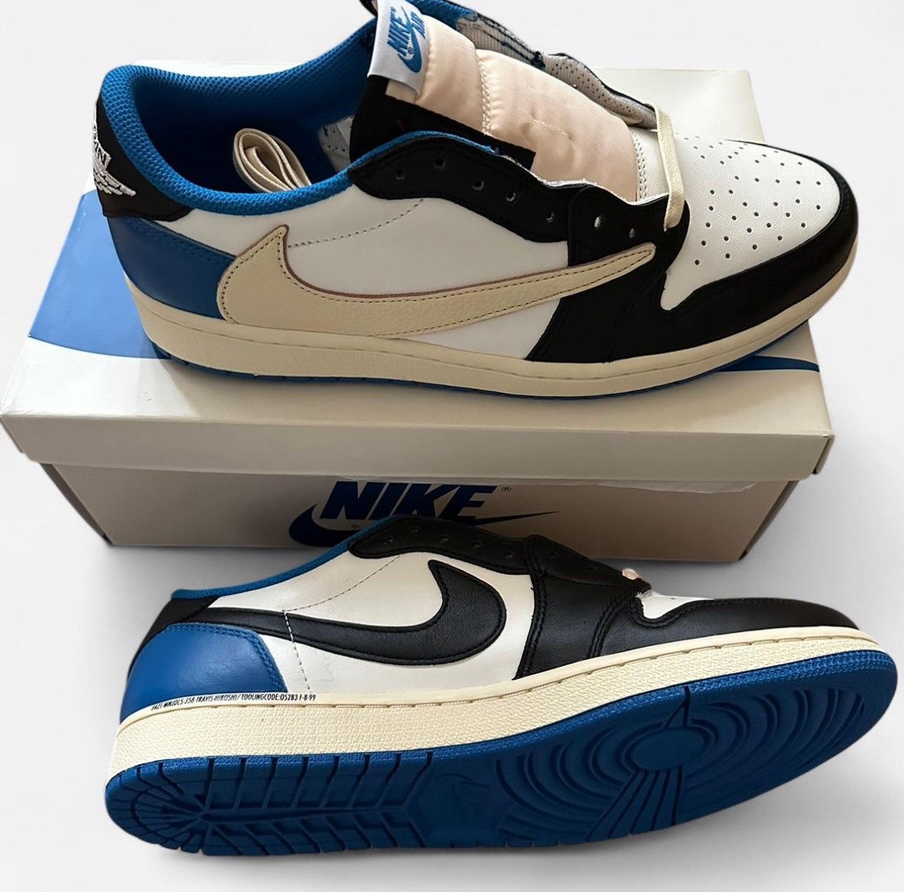 Fragment Design × Nike × Travis Scott Travis Scott Fragment Jordan 1 low Size US 10 / EU 43 - 5 Thumbnail
