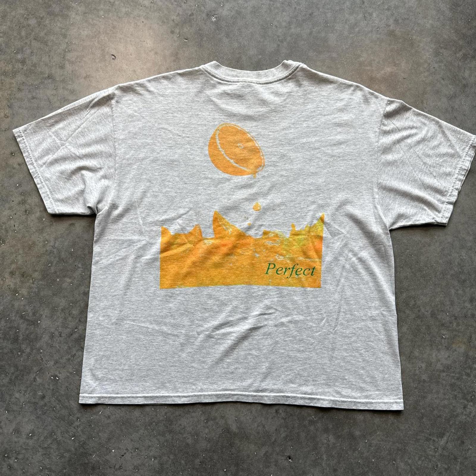 Hanes Tropicana Juice Vintage 90s Faded T-Shirt Size US XL / EU 56 / 4 - 2 Thumbnail