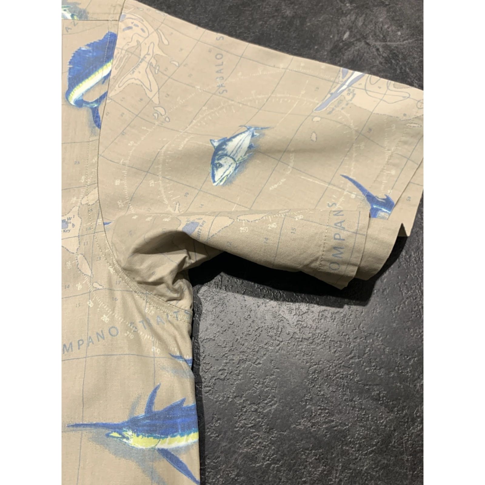 Vintage Columbia River Lodge Shirt Adult Men XL Beige Short Sleeve Button-Down Cotton Classic Outdoor Fish Pattern Size US XL / EU 56 / 4 - 2 Thumbnail