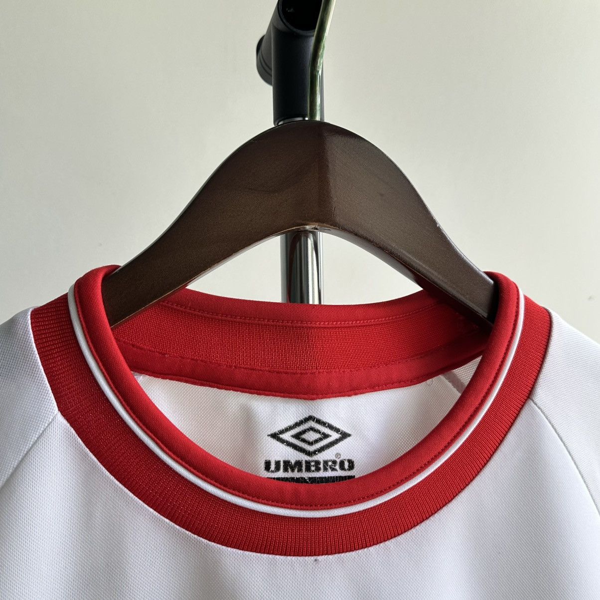 Umbro JACK LESTER #8 VINTAGE FC NOTTINGHAM FOREST 2000/01 JERSEY Size US M / EU 48-50 / 2 - 4 Thumbnail
