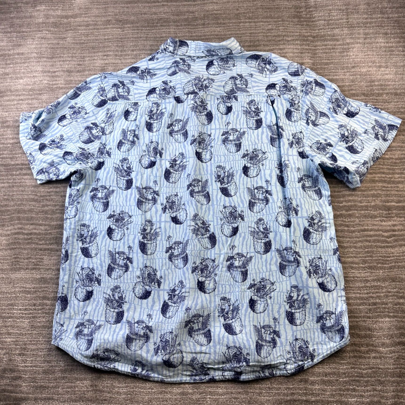Tommy Bahama Tommy Bahama Coast Shirt Mens Large Blue Veracruz Cay Camp Viscose Pineapple Floral Short Sleeve Button-Up Size US L / EU 52-54 / 3 - 2 Thumbnail
