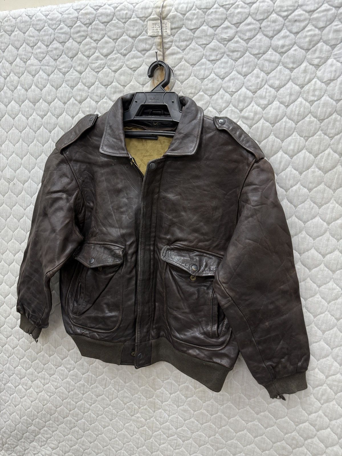 Genuine Leather 🔥🔥🔥ARCHIVE VTG A2 LEATHER FLIGHT JACKET Size US M / EU 48-50 / 2 - 2 Thumbnail
