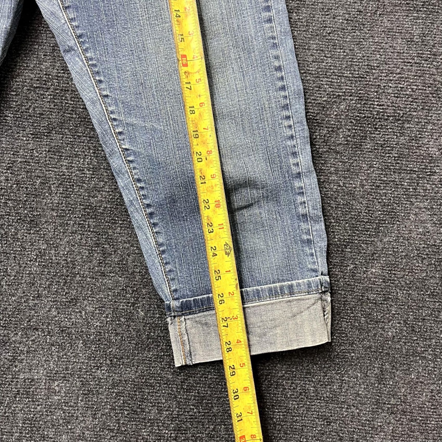 Levi's Levi's Jeans Womens 6P Light Blue Tapered Cuffed Slim Denim Stretch Size 28" / US 6 / IT 42 - 7 Thumbnail