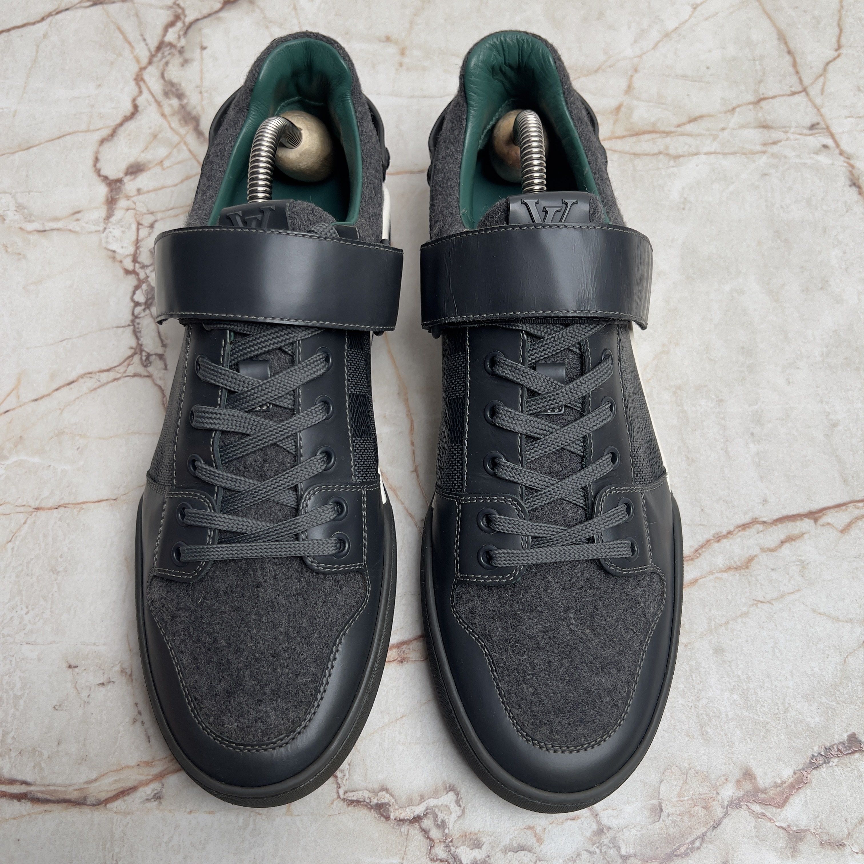 Louis Vuitton Elliptic Sneakers Graphite Damier Leather Size US 9.5 / EU 42-43 - 2 Thumbnail