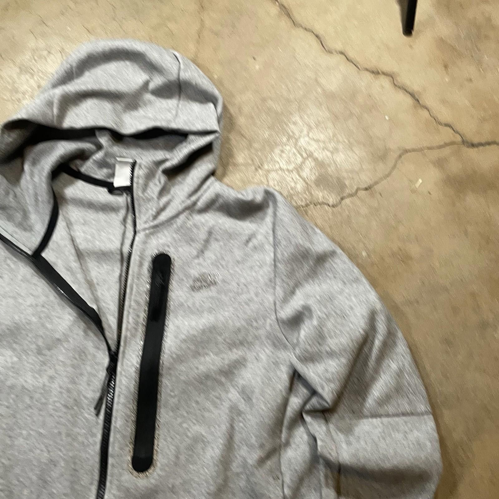 Nike Nike Tech Hoodie Full Zip Sweatshirt Gray Black Men's Size L Size US L / EU 52-54 / 3 - 3 Thumbnail