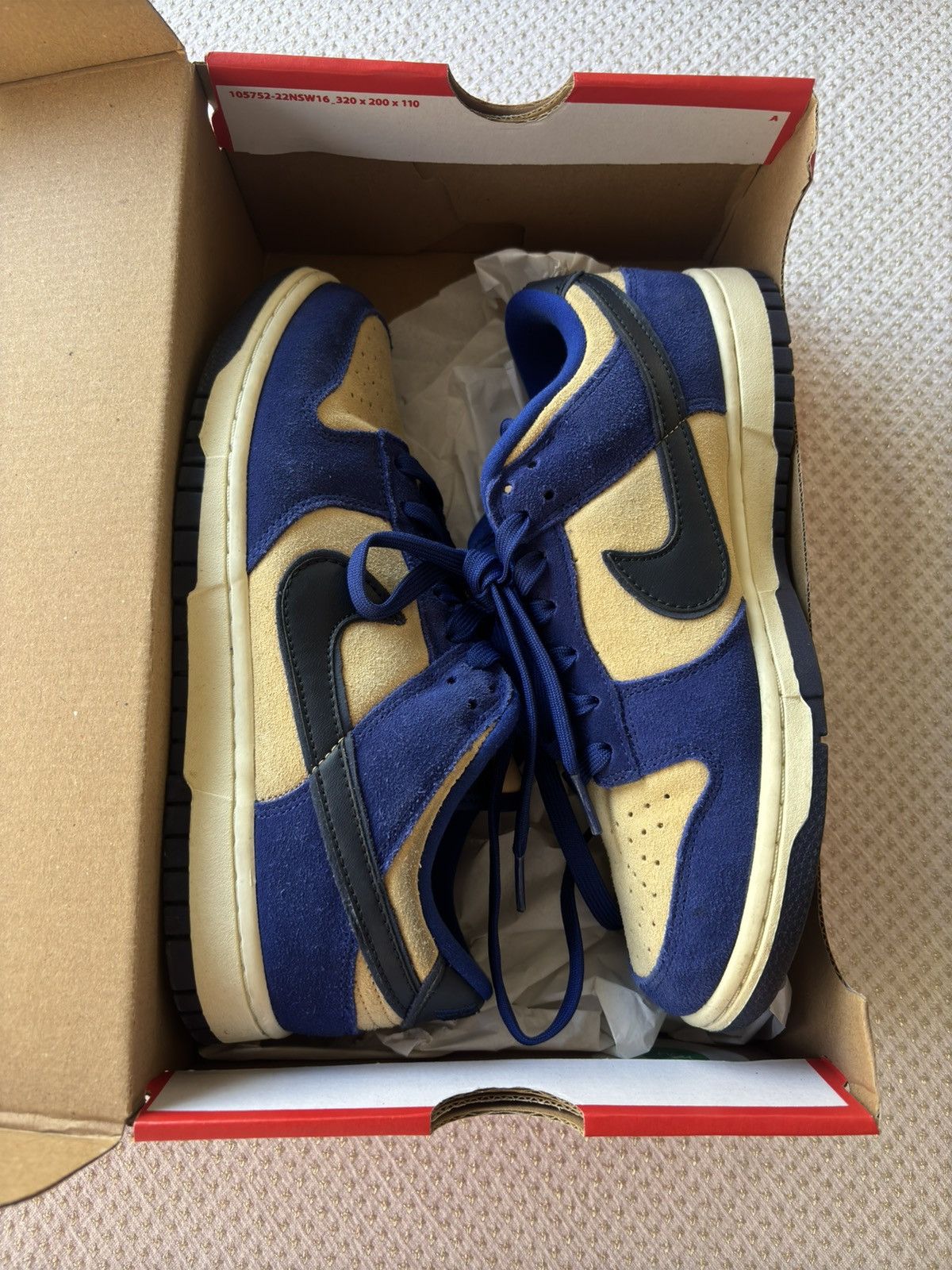 Nike WOMEN'S DUNK LOW SUEDE ROYAL BLUE/SESAME Size US 8.5 / IT 38.5 - 1 Thumbnail