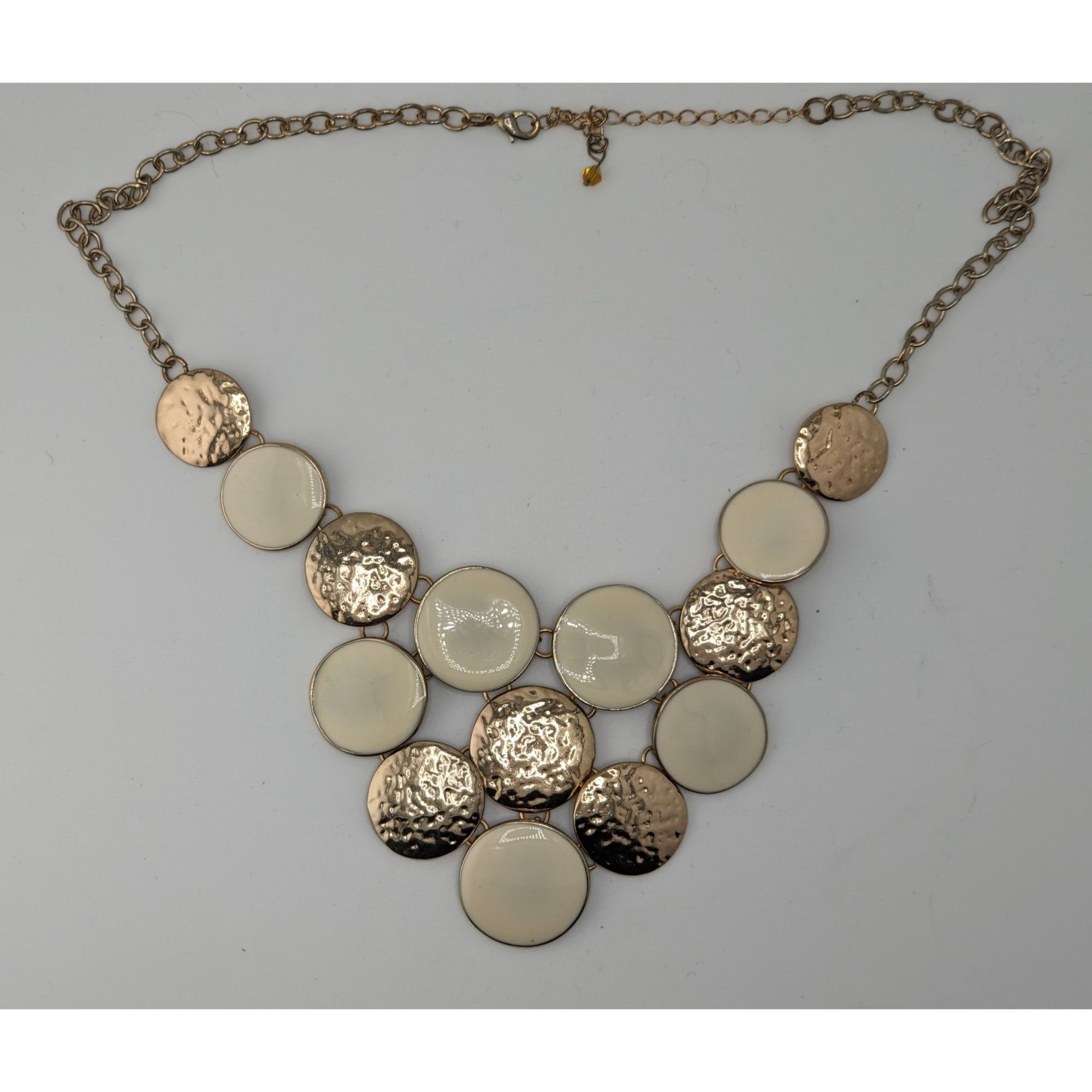 Other Modern Hammered Gold Tone & White Disc Statement Necklace Size ONE SIZE - 4 Thumbnail
