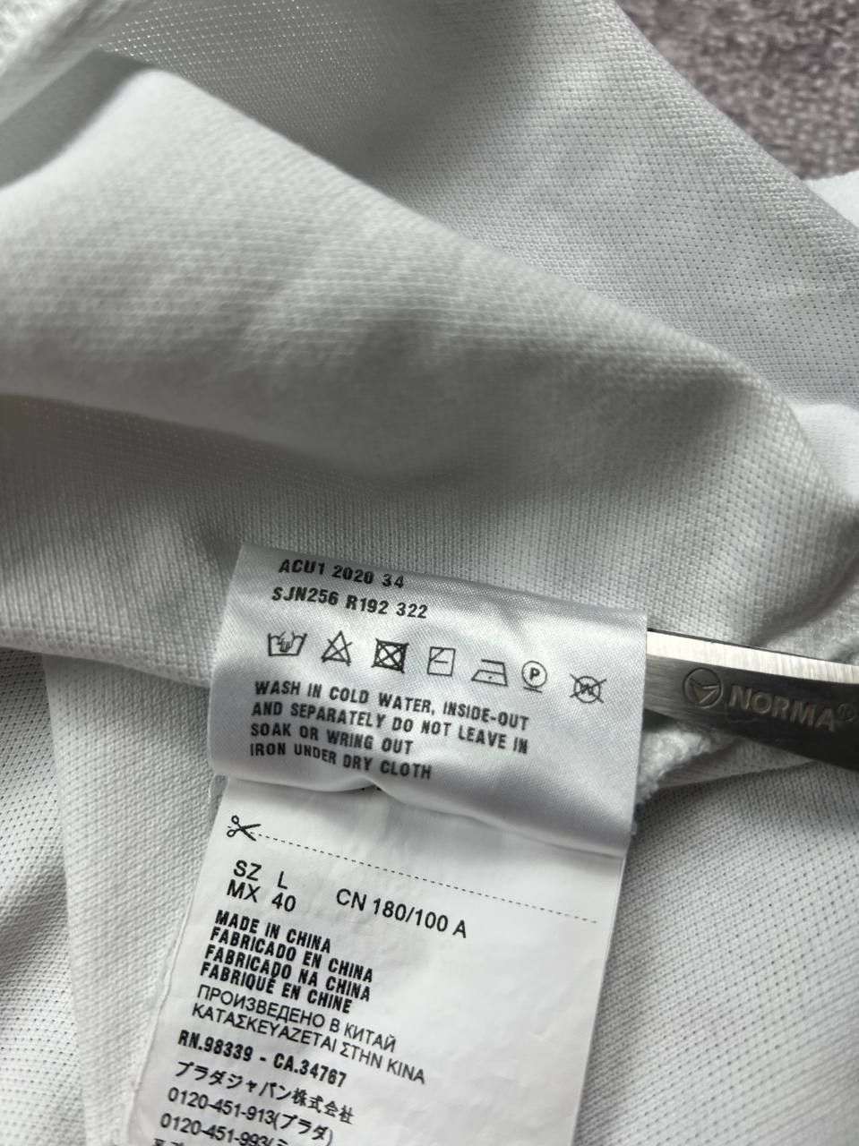 Prada Prada Polo White Tab T-Shirt Luxury Size US L / EU 52-54 / 3 - 11 Thumbnail