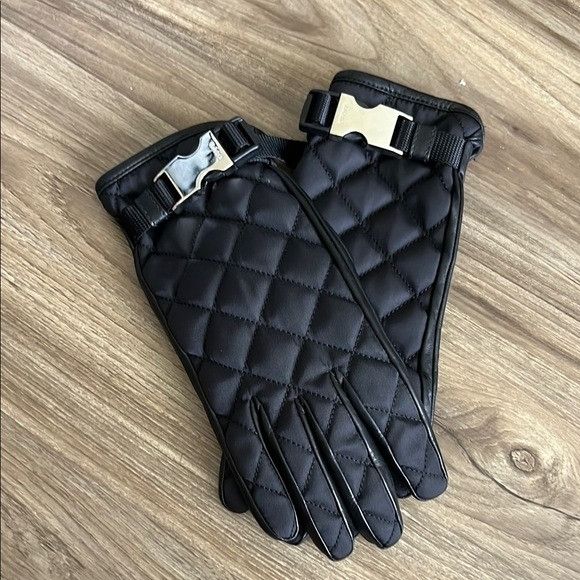 Prada Prada Quilted Engraved Silver Logo Buckle Cashmere Lined 7.5 Size ONE SIZE - 2 Thumbnail