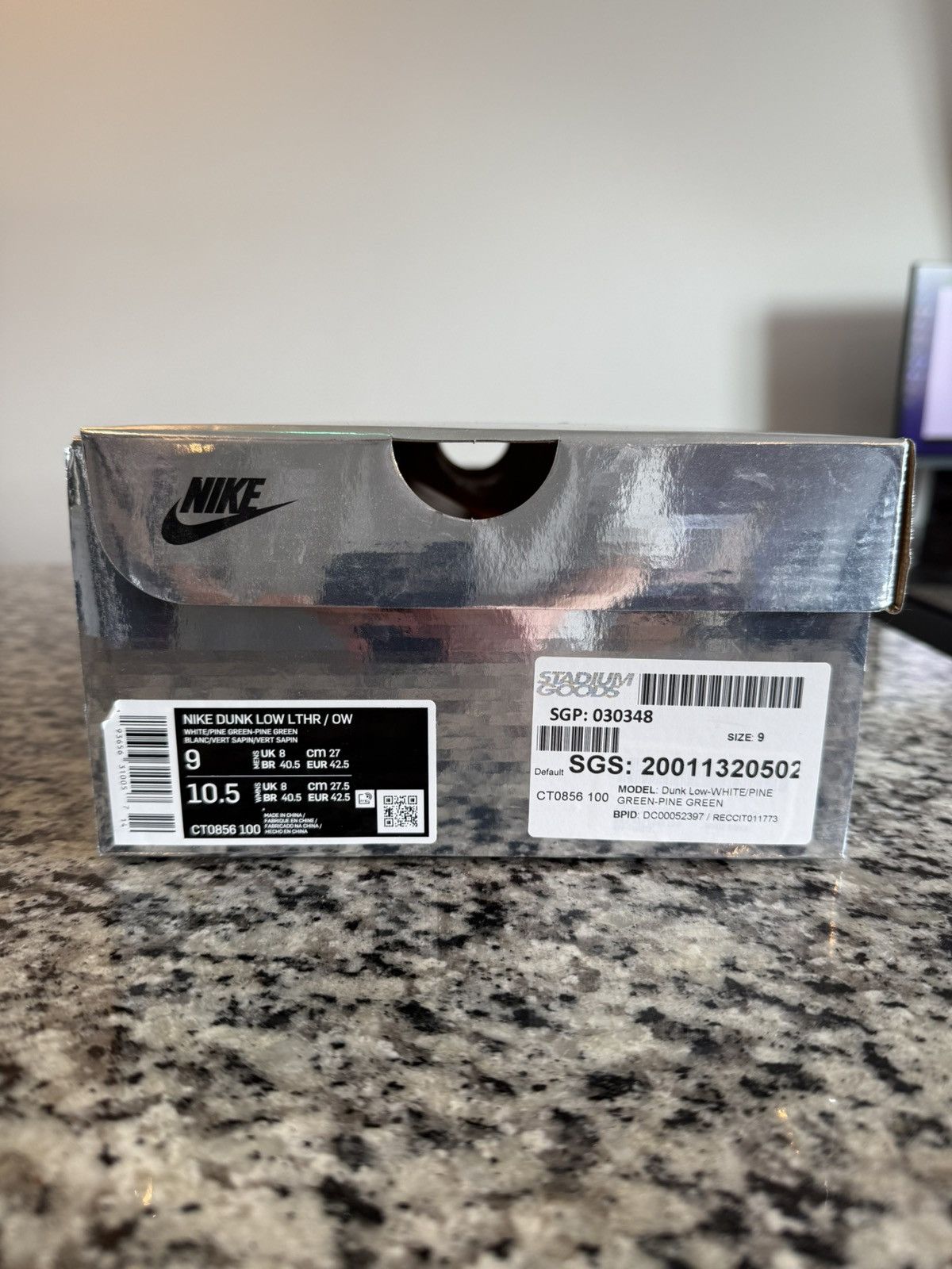 Nike × Off-White Dunk Low Off White Pine Green Size US 9 / EU 42 - 14 Thumbnail