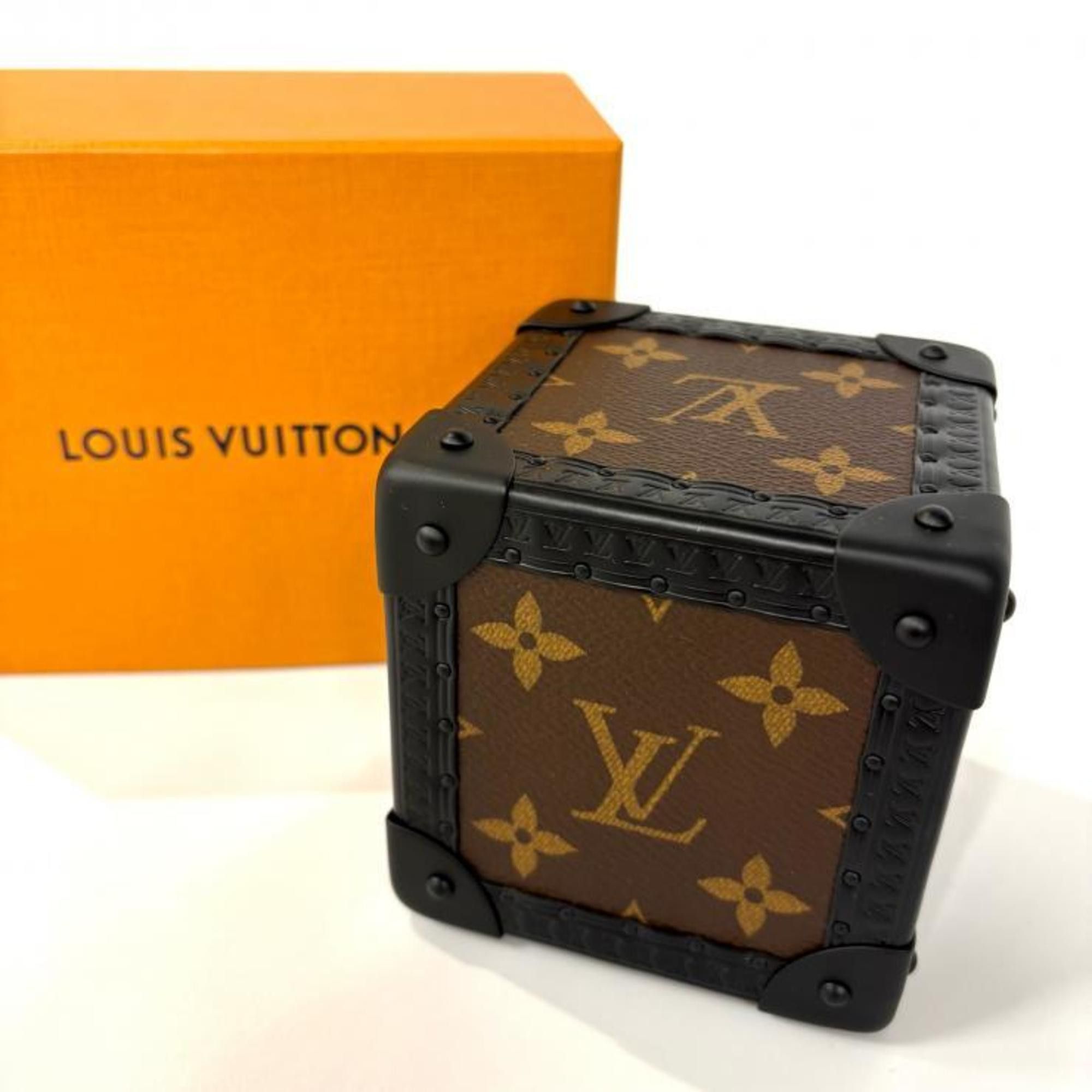 Louis Vuitton Louis Vuitton Trunk-Shaped Cube Monogram VIP Exclusive Novelty R99583 Figurine Size ONE SIZE - 1 Thumbnail