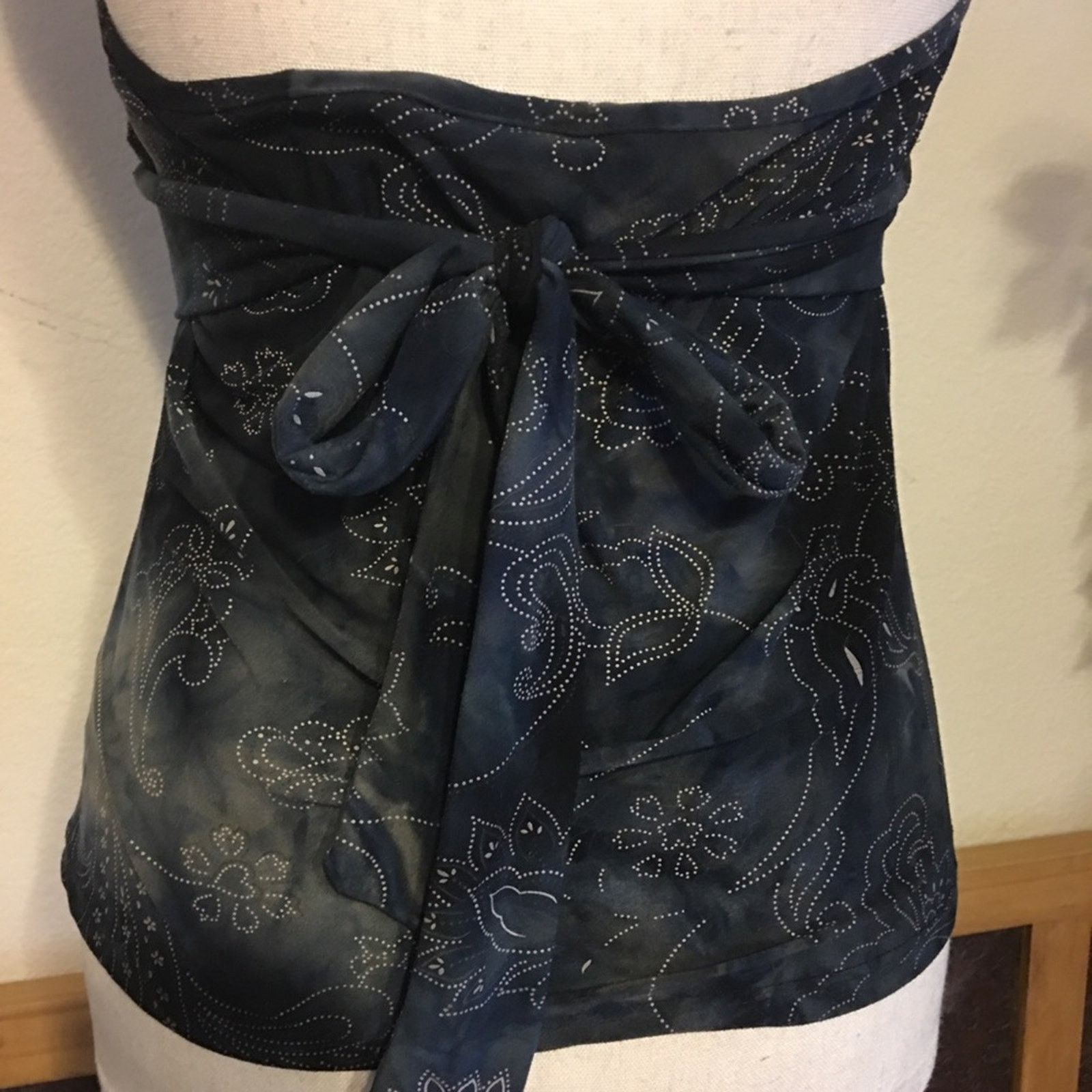 Other Agaci Too Gray floral fleur de lis halter top Size L / US 10 / IT 46 - 6 Thumbnail