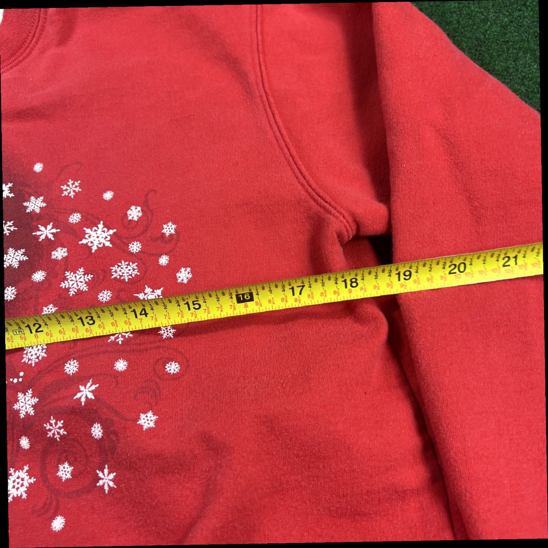 Vintage Adult Medium Holiday Christmas Sweater Christmas Tree White Christmas Red Size US M / EU 48-50 / 2 - 6 Thumbnail