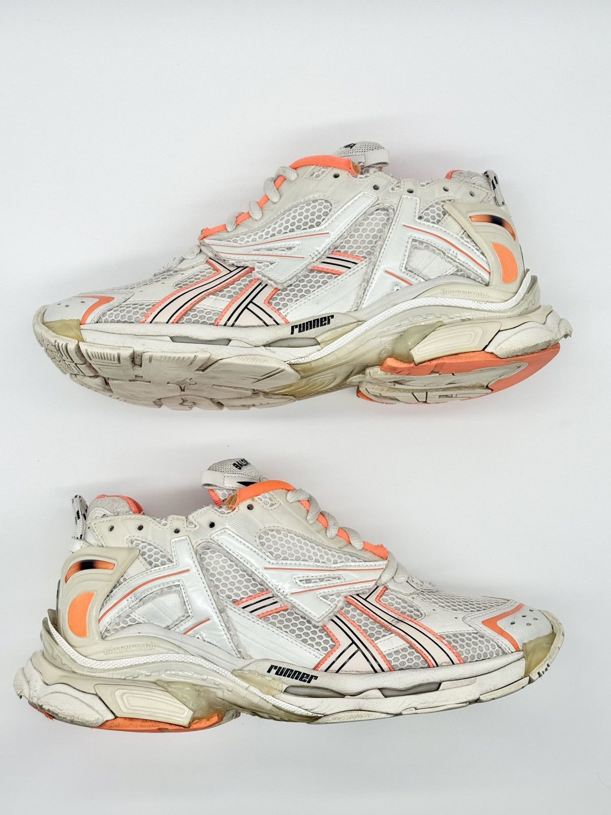 Balenciaga Size 11 - Balenciaga Runner Sneaker White Orange Size US 11 / EU 44 - 2 Thumbnail