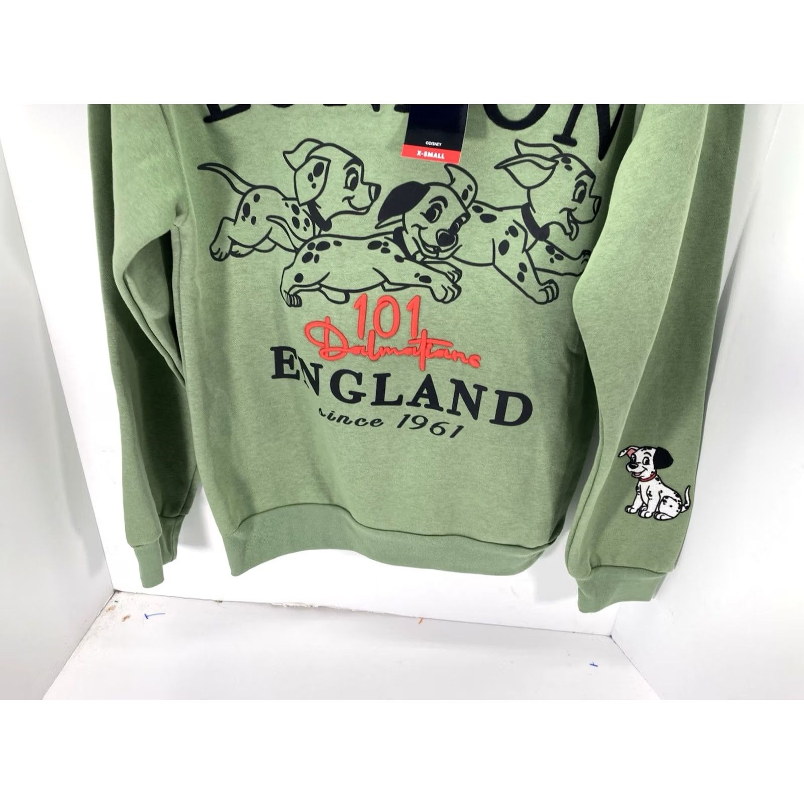 Disney Disney 101 Dalmatians Sweatshirt Women XS Green London England Pullover NWT Shirt Size XS / US 0-2 / IT 36-38 - 3 Thumbnail