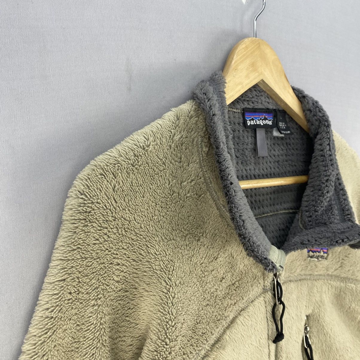 Patagonia Vintage Patagonia R2 Fleece Jacket Full Zip Beige Size US L / EU 52-54 / 3 - 2 Thumbnail