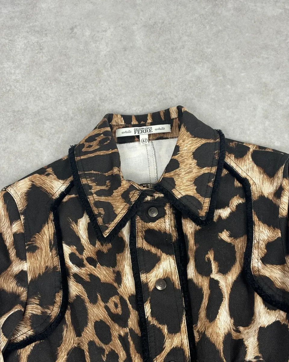 Gianfranco Ferre AW2006 Gianfranco Ferre Beige Leopard Print Blazer & Skirt Set Size M / US 6-8 / IT 42-44 - 5 Thumbnail