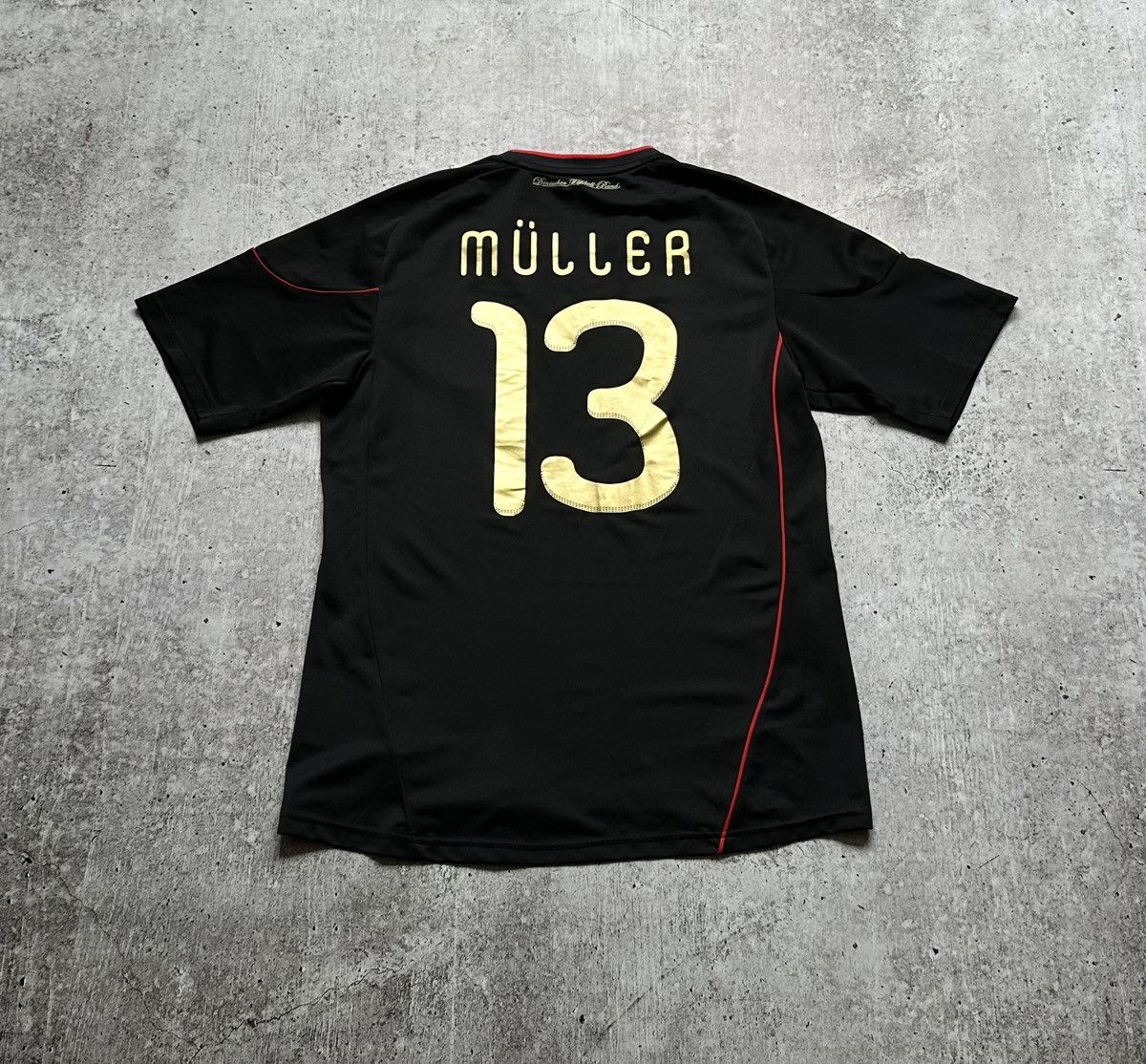 Adidas 2010 Adidas Germany Thomas Muller #13 Vintage Soccer Jersey Size US M / EU 48-50 / 2 - 2 Thumbnail