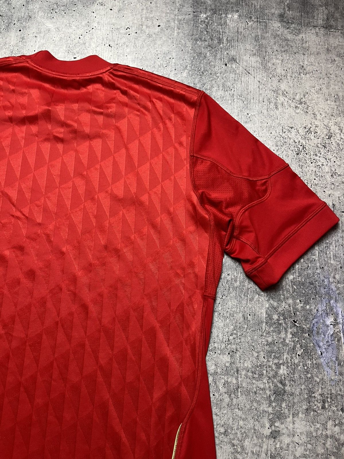 Adidas LIVERPOOL 2010 2012 HOME SHIRT JERSEY ADIDAS P96763 sz S MEN Size US S / EU 44-46 / 1 - 16 Thumbnail