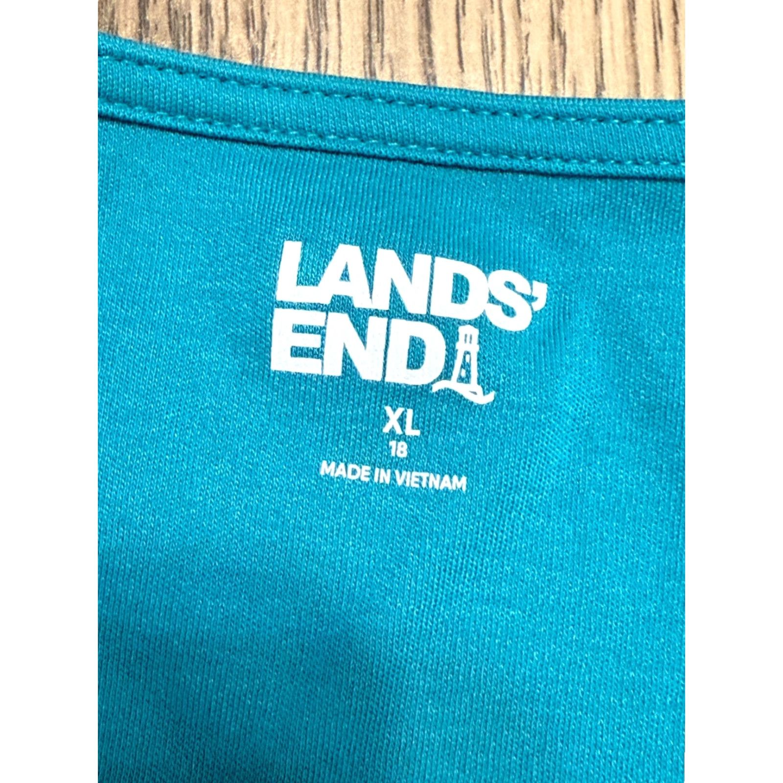 Lands' End VINTAGE not included; Land's End Shirt Women's XL Green V-Neck 3/4 Sleeve Casual Shirt Women XL Green V-Neck 3/4 Sleeve Casual Land's End Size XL / US 12-14 / IT 48-50 - 5 Thumbnail