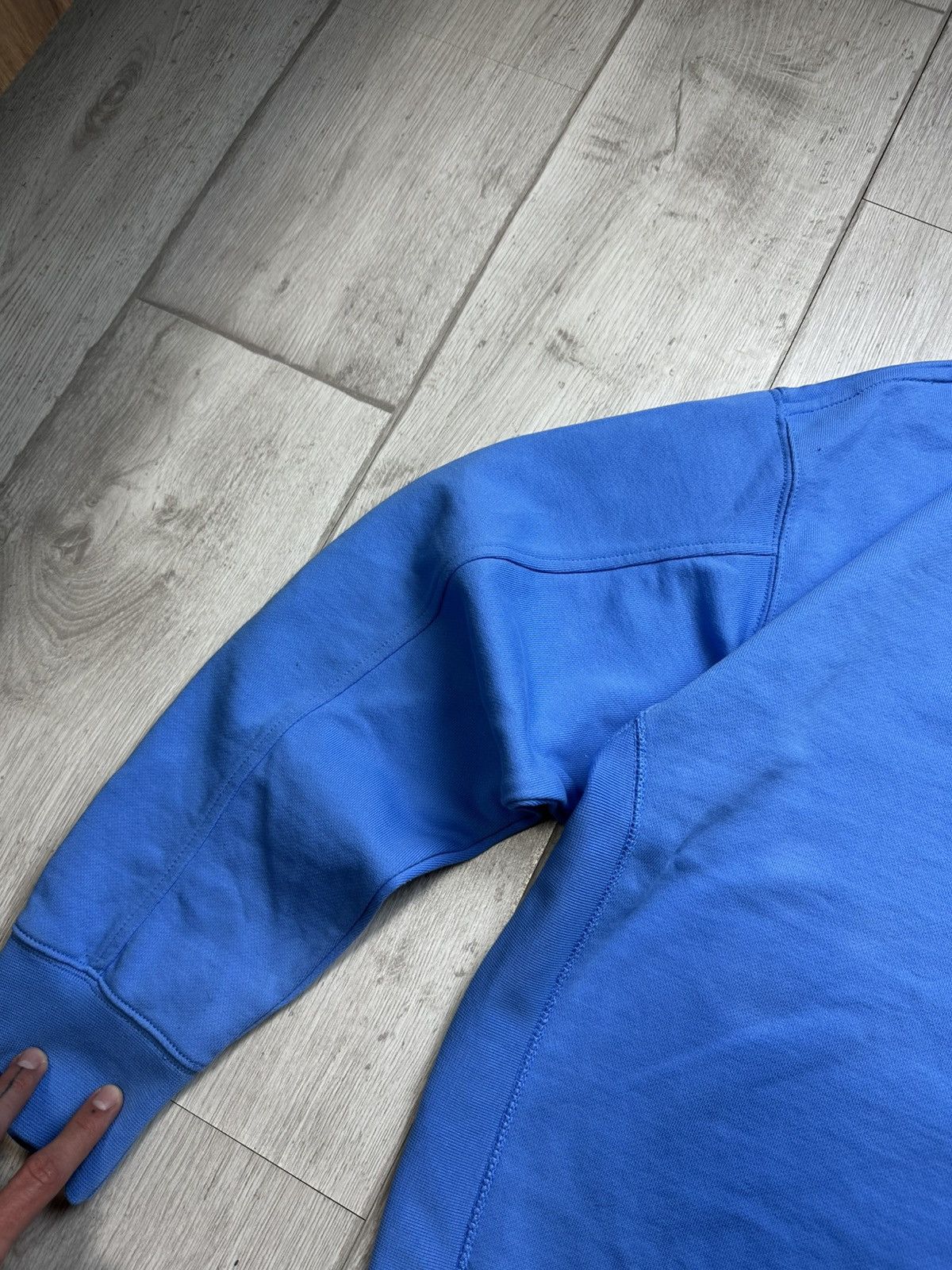 Nike Vintage Nike Big Logo Crewneck Sweatshirt Size US L / EU 52-54 / 3 - 11 Thumbnail