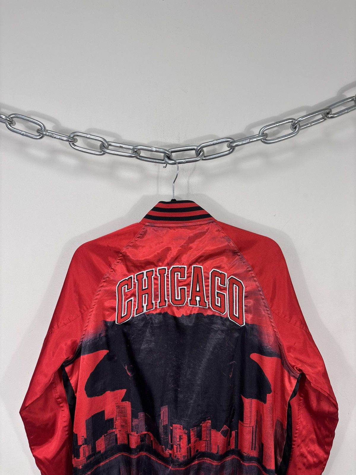 Adidas Adidas Chicago Bulls 2013 Men’s Rare NBA Satin Bomber Jacket Size US S / EU 44-46 / 1 - 19 Thumbnail
