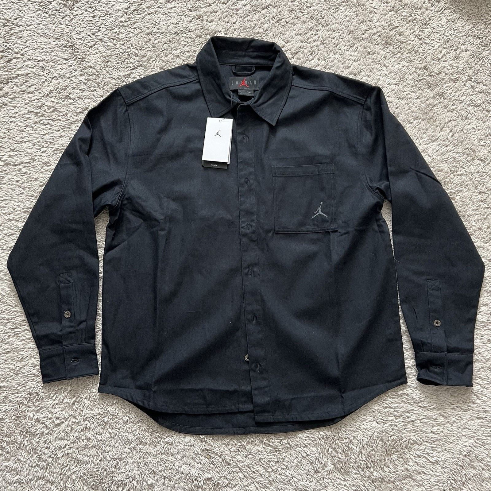 Jordan Brand Nike Air Jordan Essential Statement Button Down Black Size US M / EU 48-50 / 2 - 5 Thumbnail