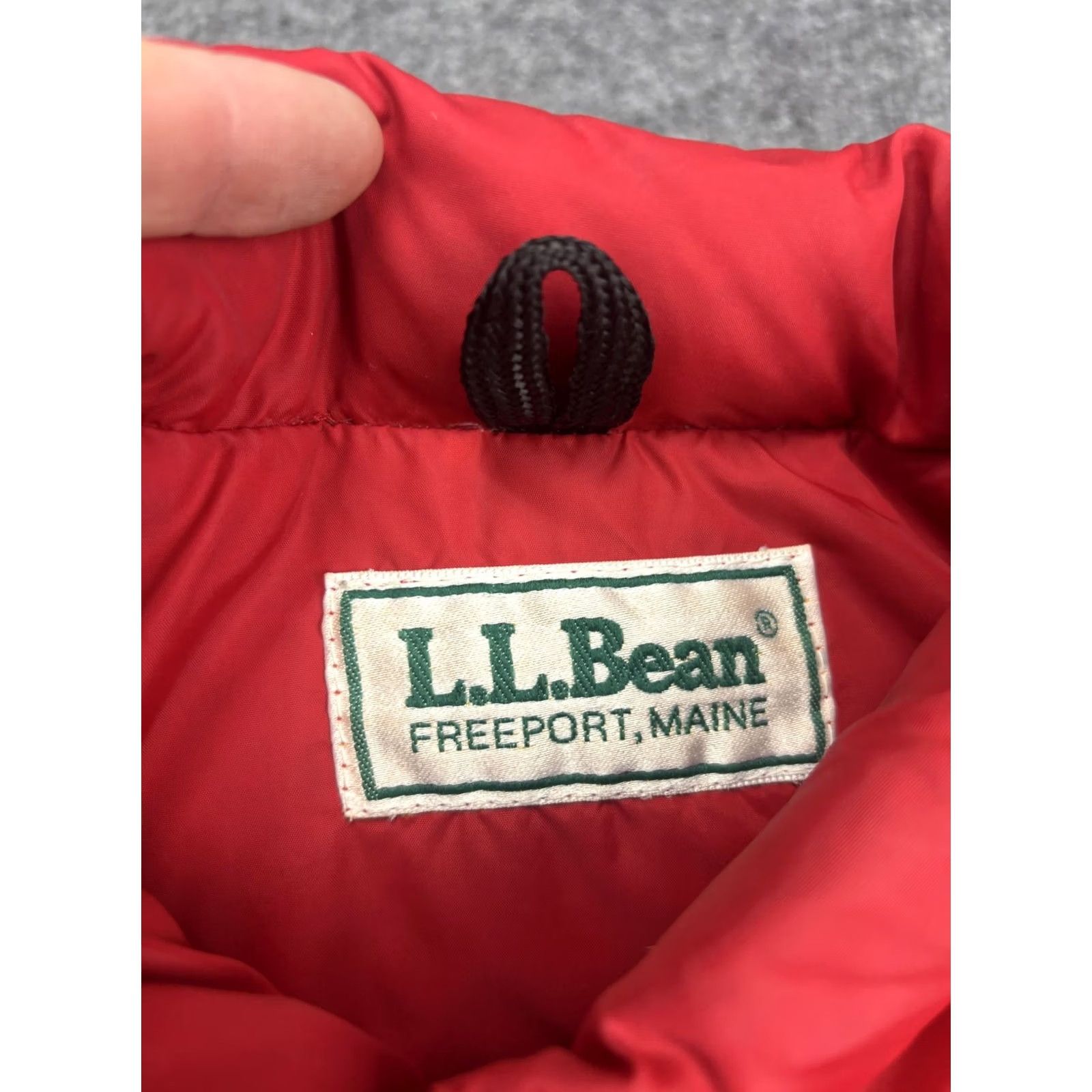 Vintage VINTAGE L.L.Bean Vest Mens Small Red Nylon Puffer Snap Front Outdoor Hiking Shirt Size US S / EU 44-46 / 1 - 2 Thumbnail