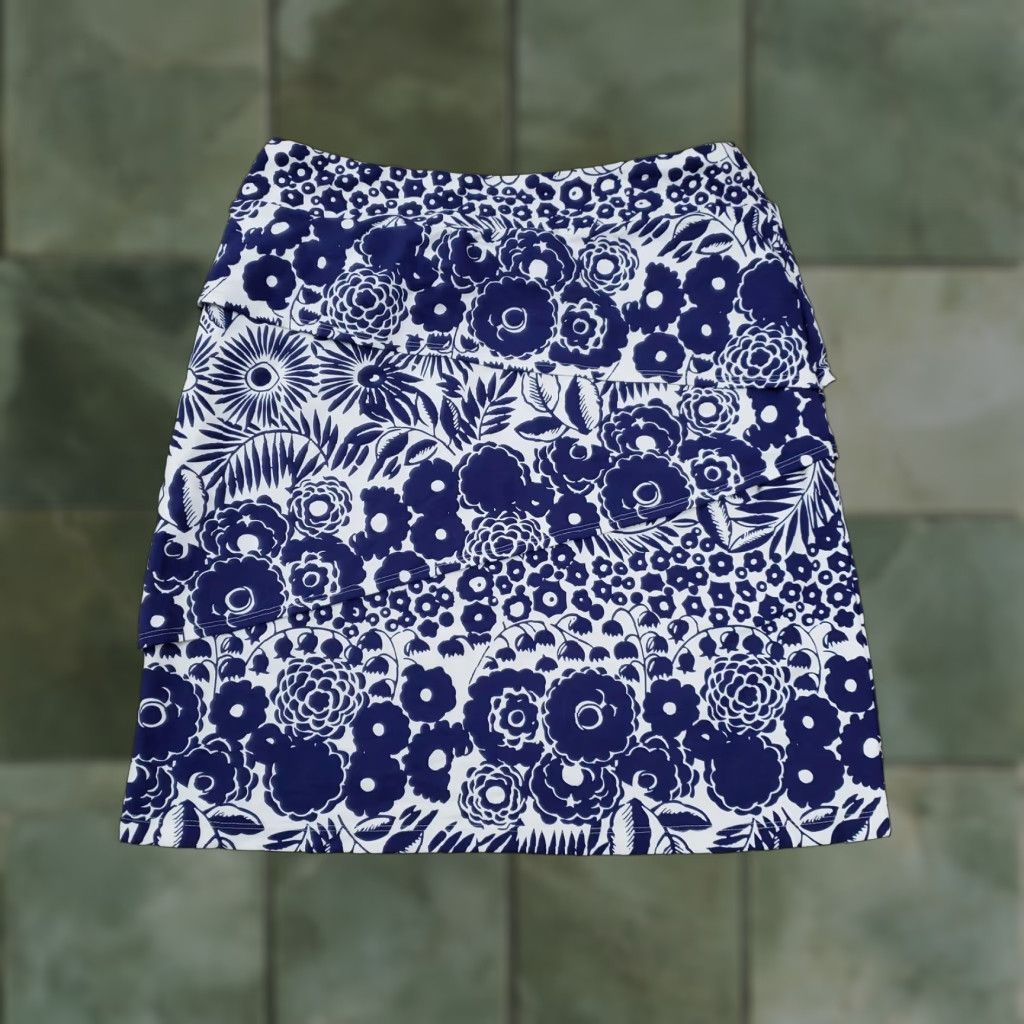 J.McLaughlin J. McLaughlin Skirt Womens Medium Navy White Floral Print Stretch Elastic Waist Size 32" / US 10 / IT 46 - 1 Thumbnail