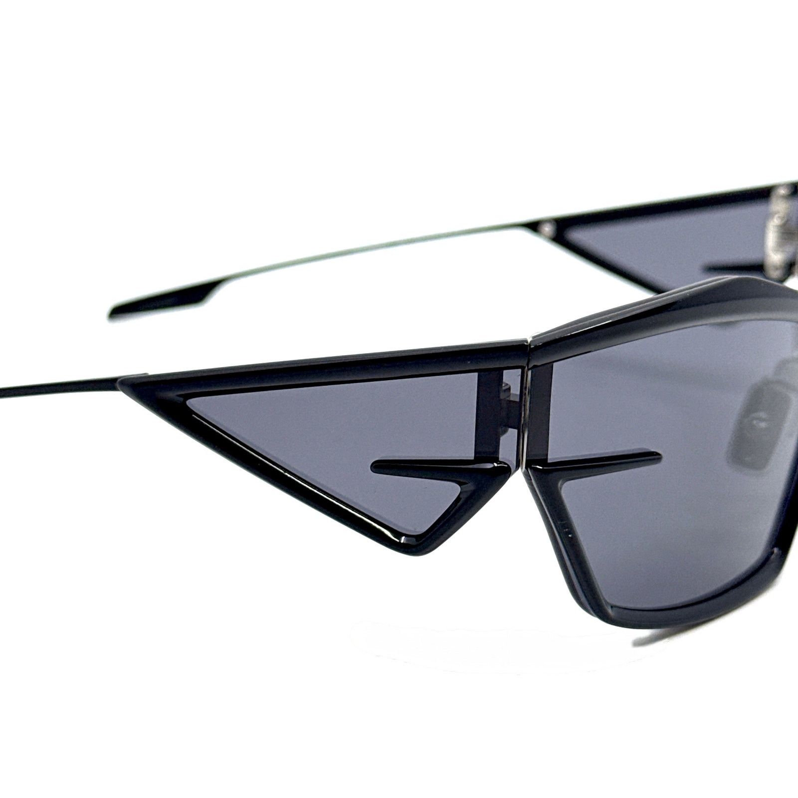 Givenchy New! GIVENCHY Sunglasses GV40066U 01A, Authentic Size ONE SIZE - 8 Thumbnail