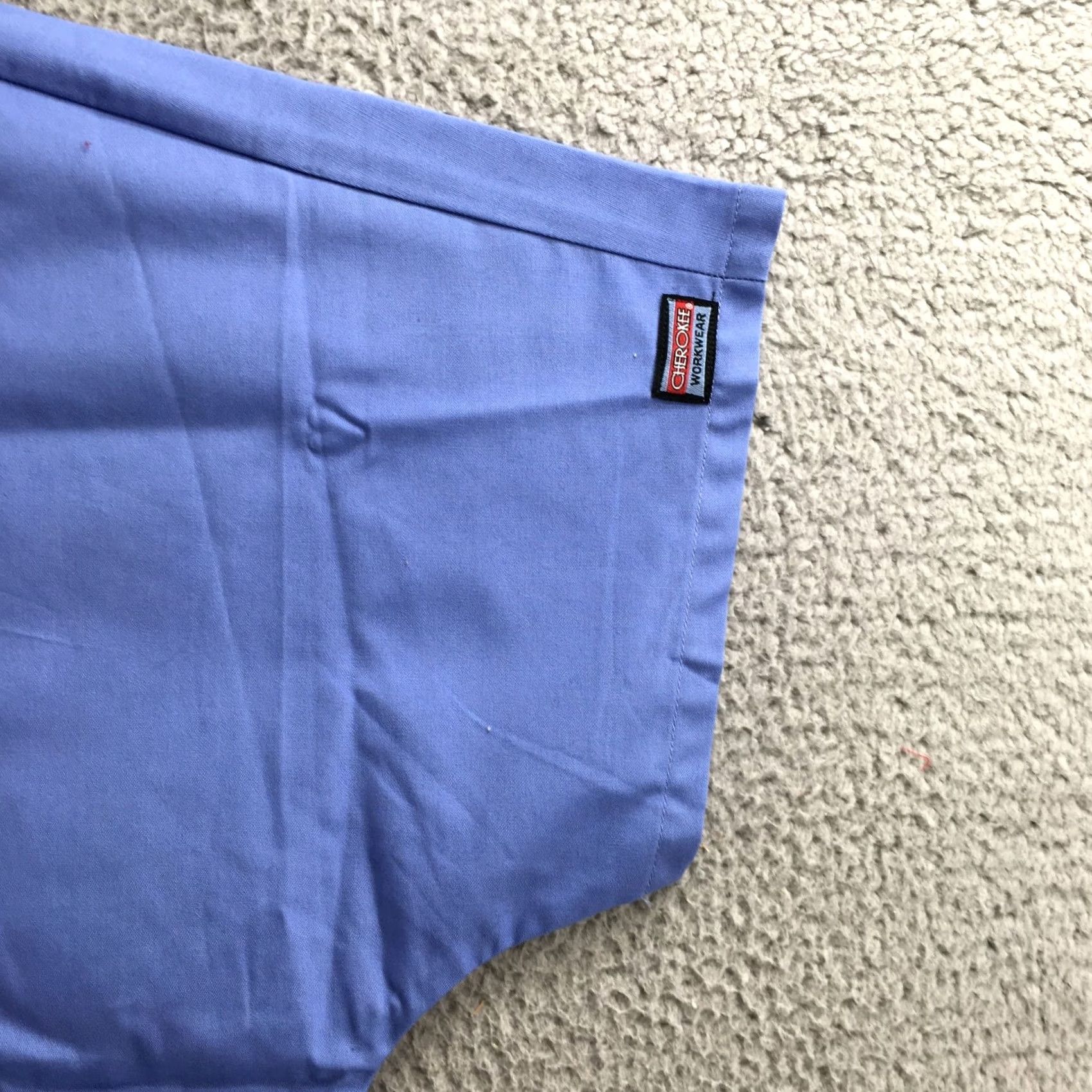 Cherokee Cherokee Workwear Scrub Tops Mens Large Blue V-Neck Short Dolman Sleeve Pocket Size US 33 - 5 Thumbnail