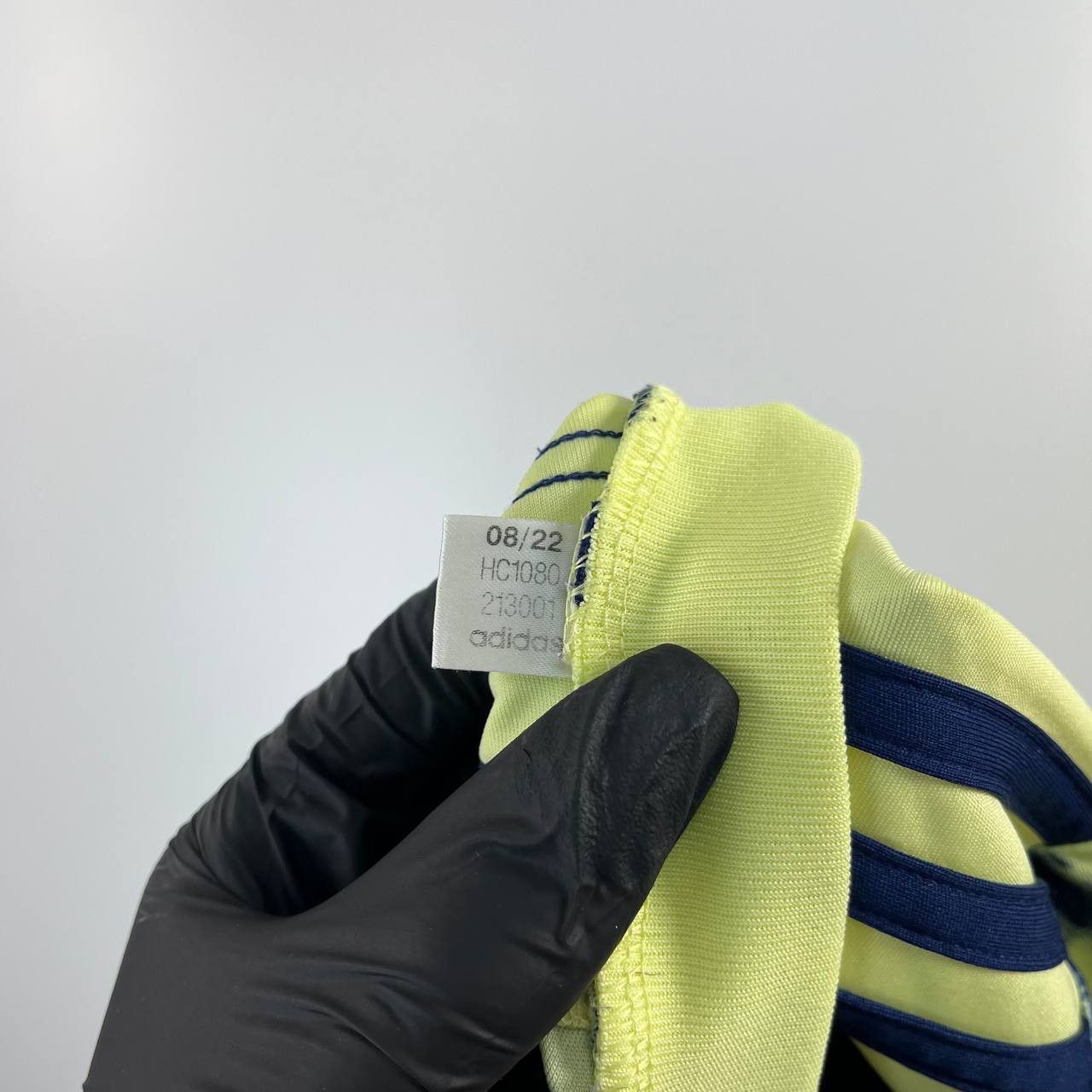 Adidas Leeds United 2022 2023 Away Shirt Football Jersey Adidas L Size US L / EU 52-54 / 3 - 4 Thumbnail
