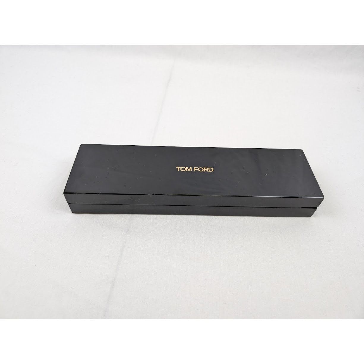 Tom Ford o1rshd1 Size: OS / Watch in Alligator & Real Gold in Black Size ONE SIZE - 18 Thumbnail