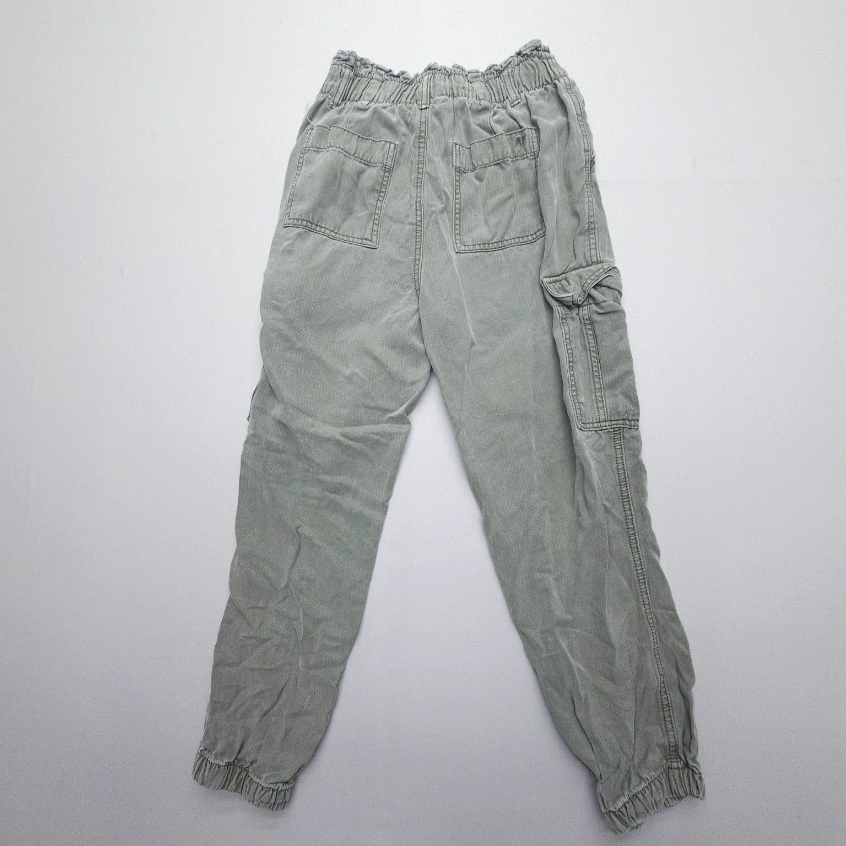 American Eagle Outfitters American Eagle Cargo Pants Womens 0 Green Lyocell Jogger Short Relaxed Army Size 25" / US 0 / IT 36 - 2 Thumbnail