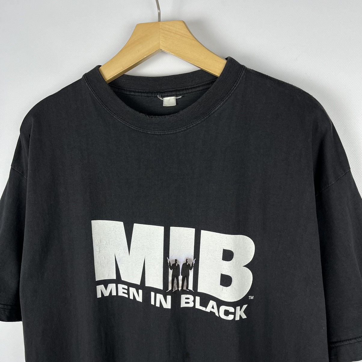 Vintage Vintage Men In Black promo movie Ray Ban T Shirt 90’s Size US L / EU 52-54 / 3 - 2 Thumbnail