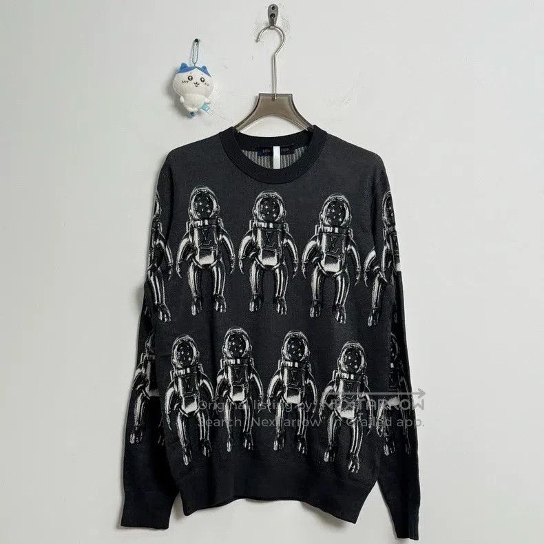 Louis Vuitton Louis Vuitton Astronaut sweater Size US L / EU 52-54 / 3 - 1 Thumbnail