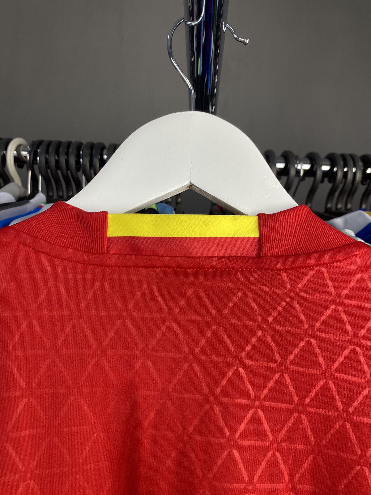 Adidas 2016/17 ADIDAS SPAIN HOME SOCCER FOOTBALL JERSEY SHIRT Size US M / EU 48-50 / 2 - 9 Thumbnail